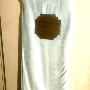 Baby Blue Luxury Plush Oversized Throw , New with Tag